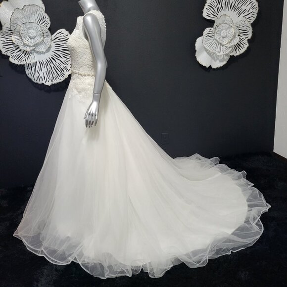 NWOT~$1650~ELLA ROSA~SZ 4~IVORY LACE EMBROIDERED FIT & FLARE WEDDING DRESS - Picture 7 of 16
